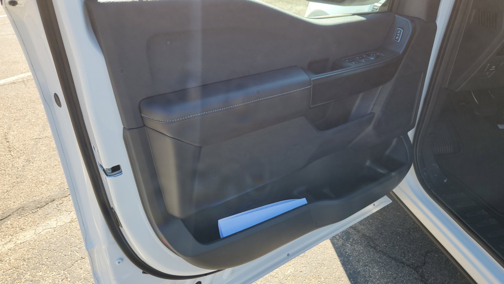 New 2026 Oxford White Ford STX image 23