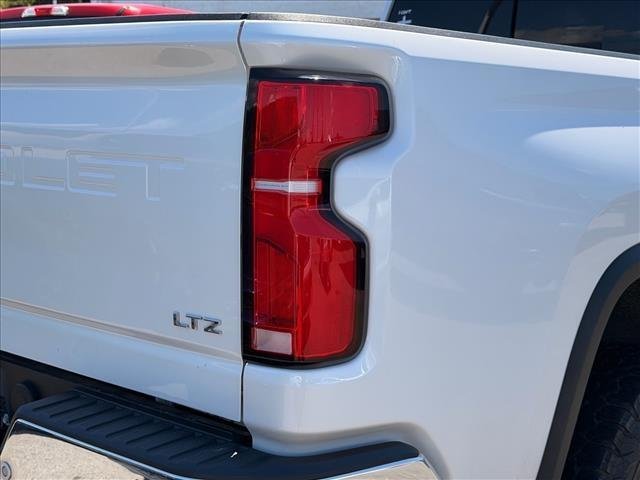 Used 2024 Iridescent Pearl Tricoat Chevrolet LTZ image 8