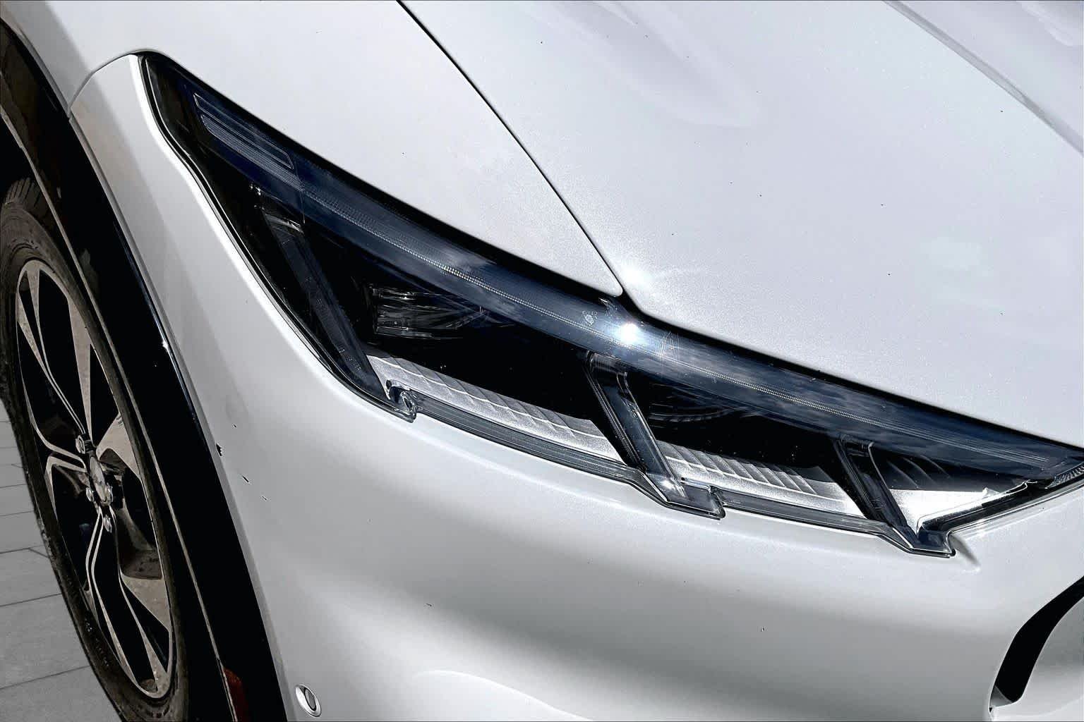 Used 2023 Star White Ford Premium image 26