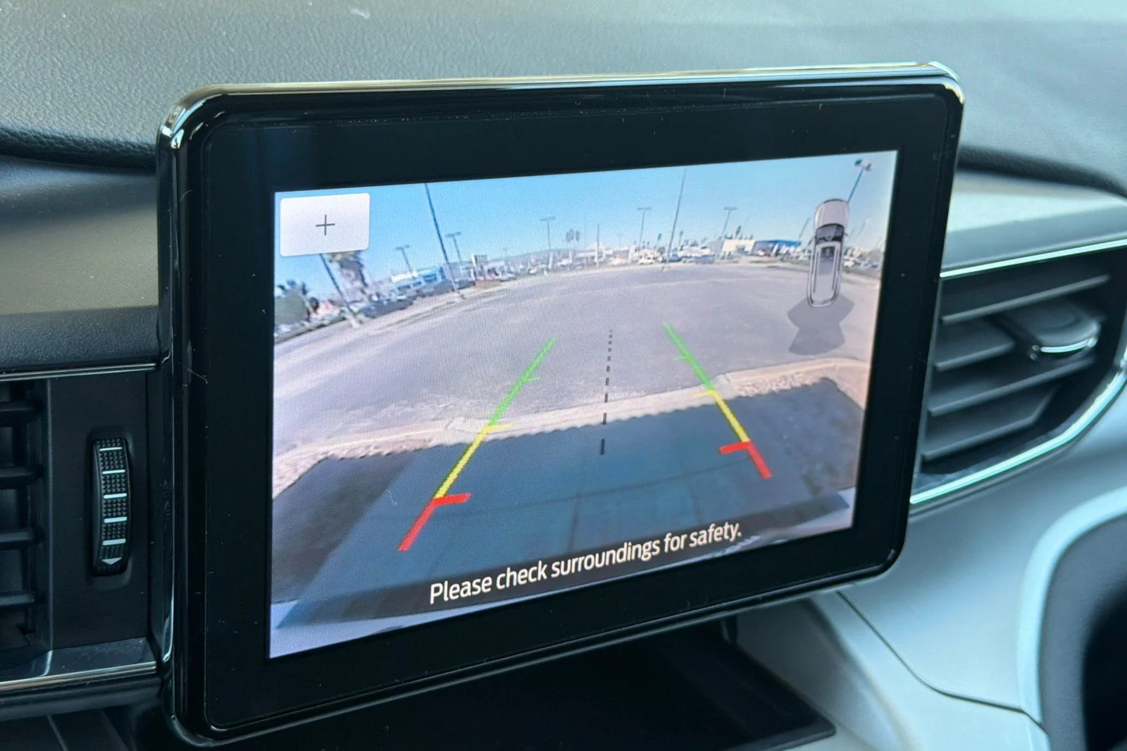 Used 2020 White Ford XLT image 25