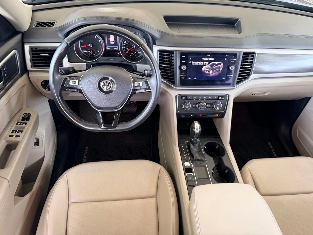 Used 2019 Black Volkswagen 3.6L V6 SE image 15
