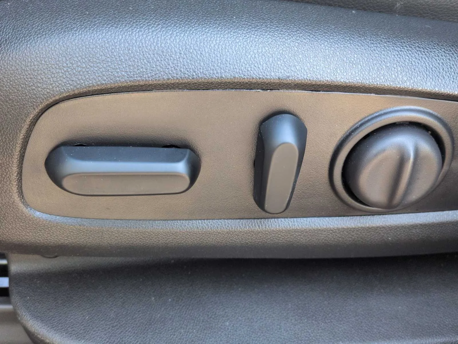 Used 2021 Ebony Twilight Metallic GMC Denali image 18