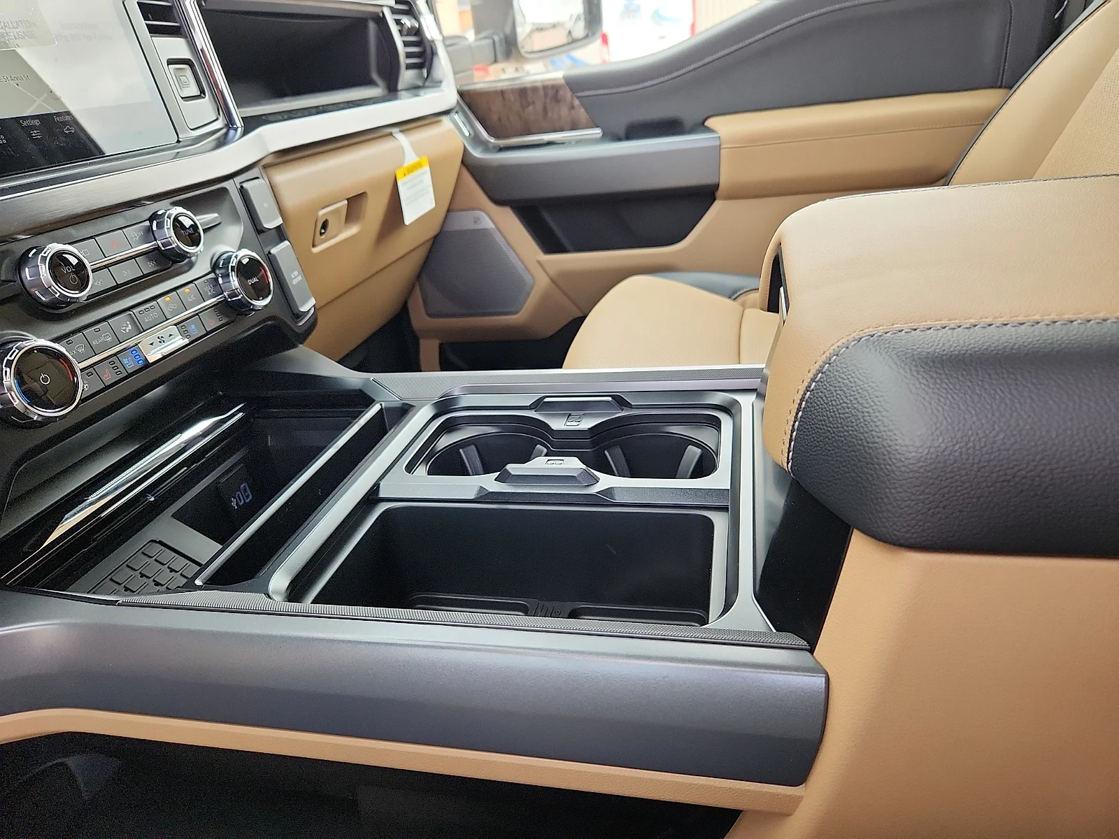 New 2026 Agate Black Metallic Ford F-250® Lariat® image 25