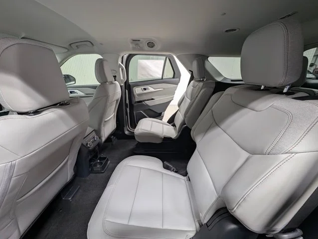New 2026 Star White Metallic Tri-Coat Ford Active image 44