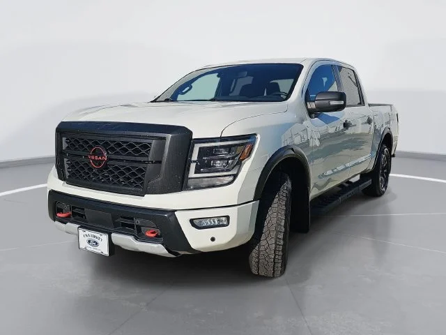 Used 2023 White Nissan PRO-4X image 7