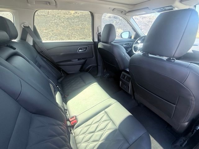 2025 Nissan Rogue Platinum - Photo 31