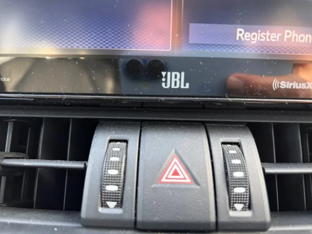 Used 2019 Gray Toyota XLE Premium image 18