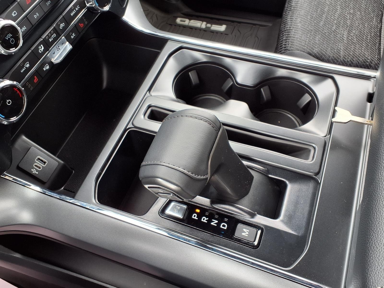 2026 Ford F-150 XLT - Photo 6