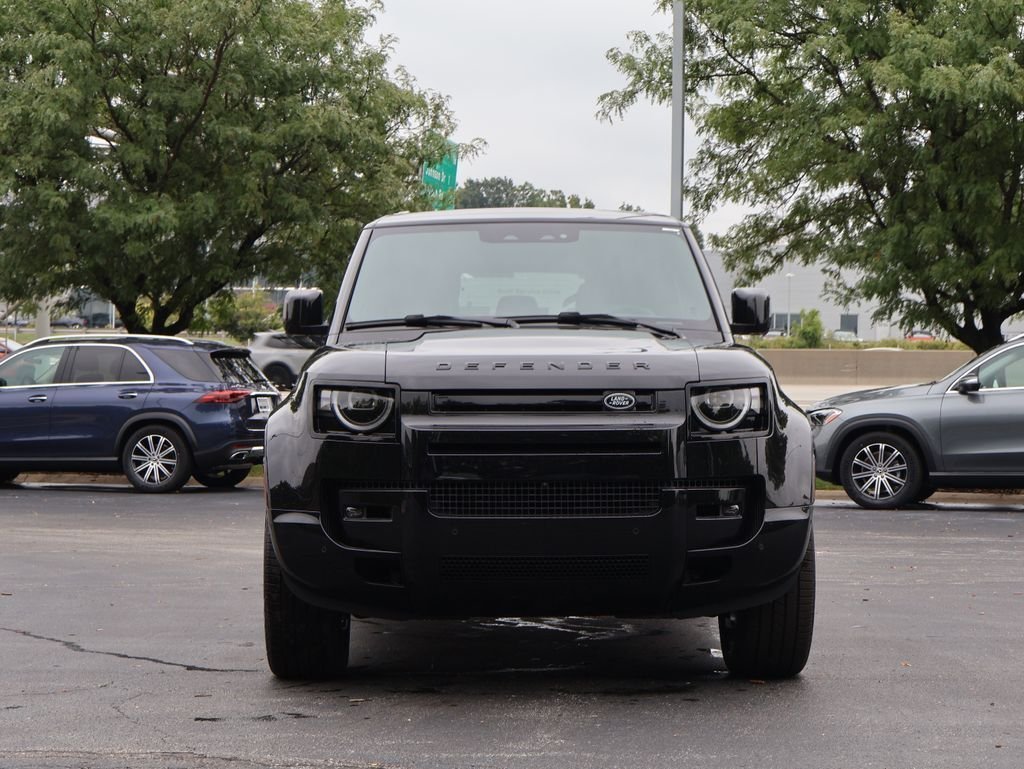 New 2026 Santorini Black LAND ROVER X-Dynamic SE image 2