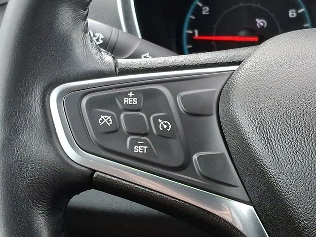 Used 2018 Silver Chevrolet LT image 20