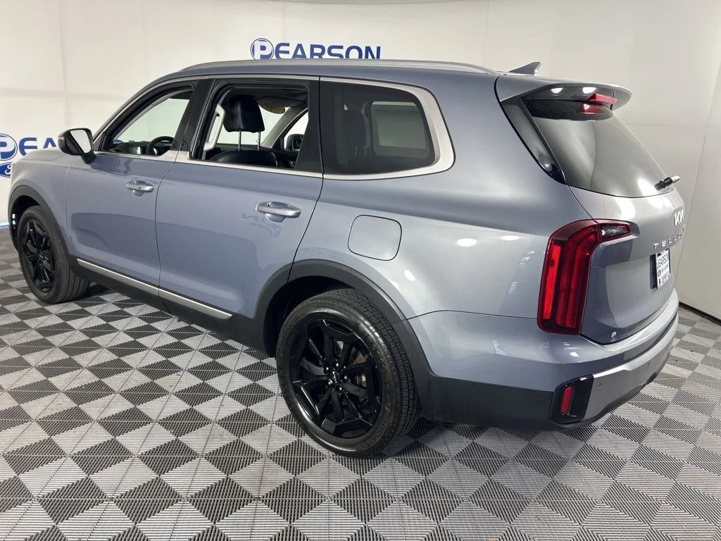 2024 Kia Telluride S - Photo 11