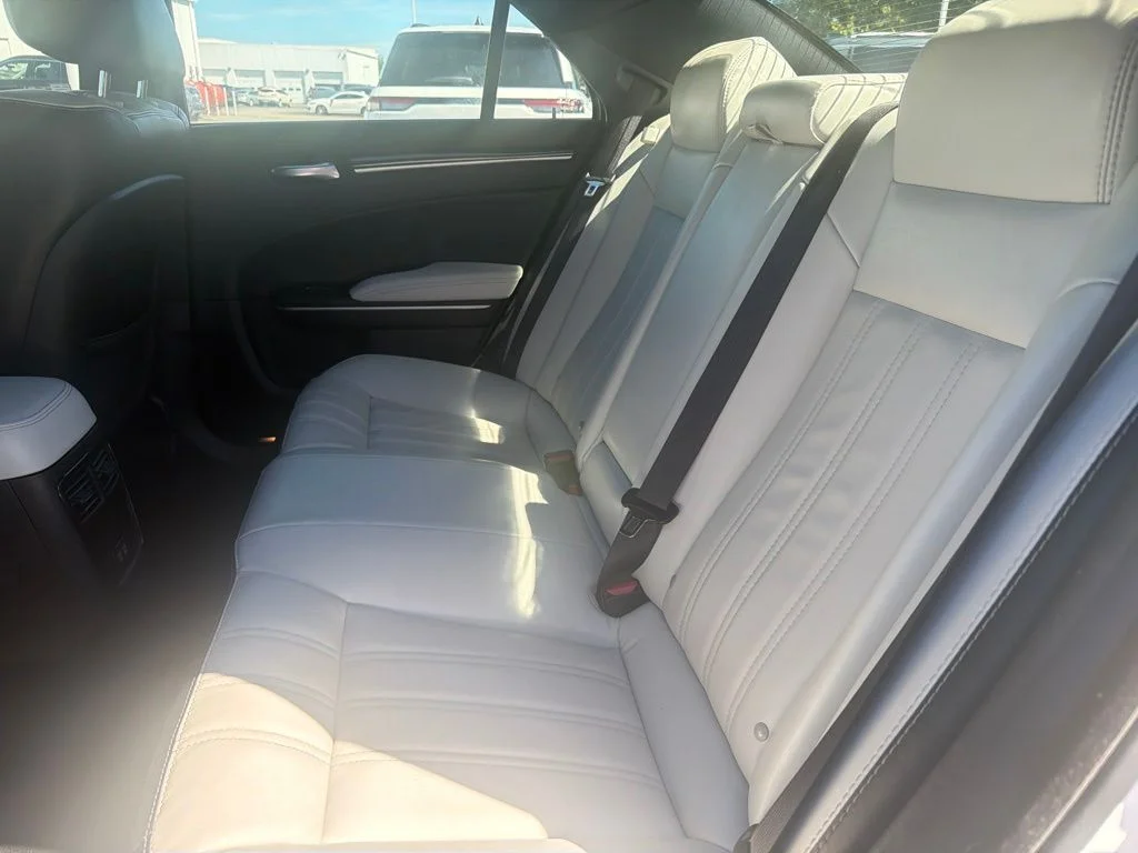 Used 2019 White Chrysler S image 13