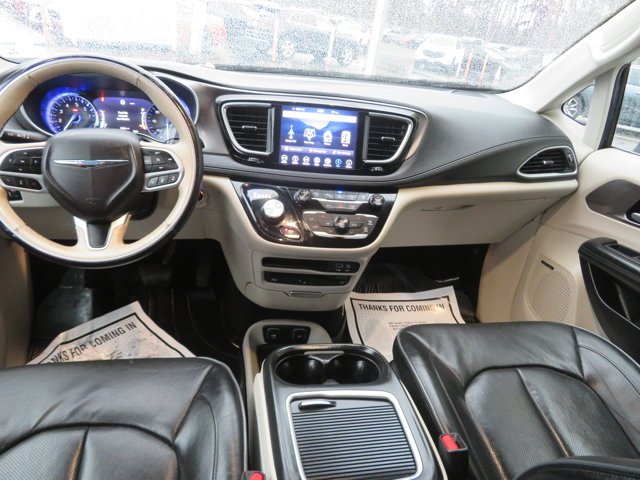 Used 2018 Jazz Blue Pearlcoat Chrysler Limited image 16