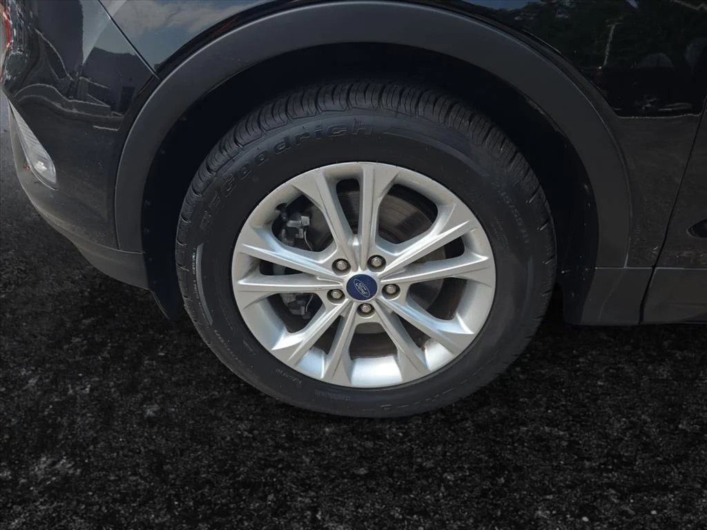 Used 2017 Black Ford SE image 9