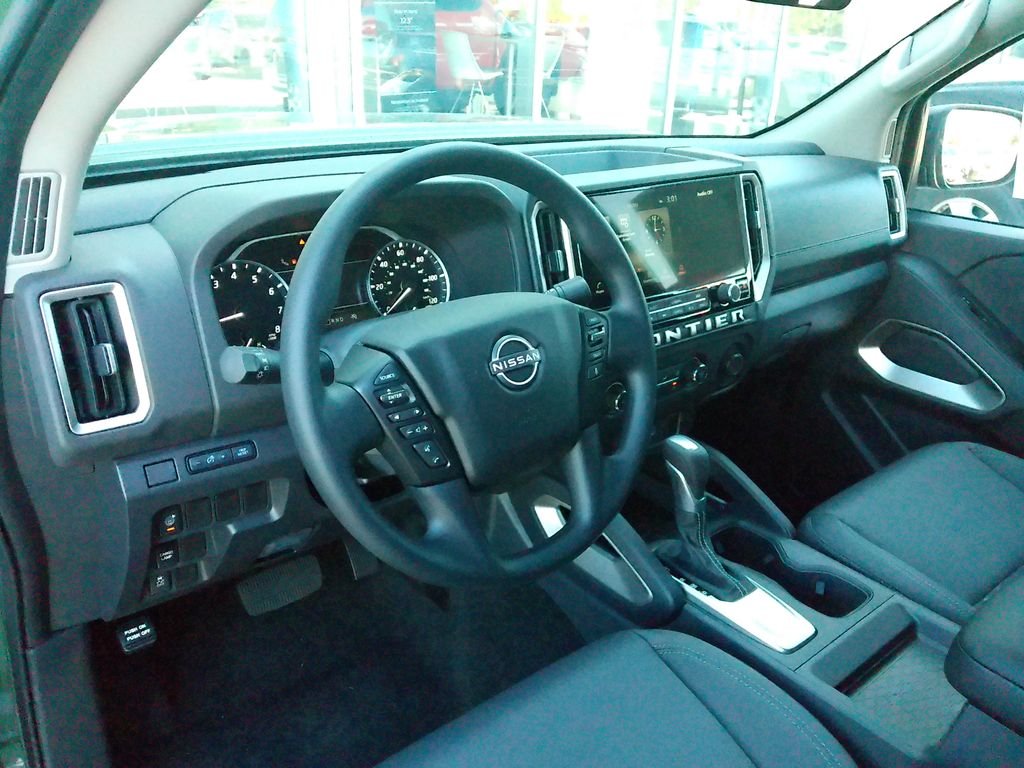 2026 Nissan Frontier SV - Photo 11
