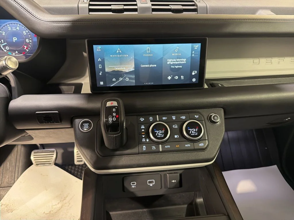 Used 2020 Eiger Gray Metallic Land Rover HSE image 16