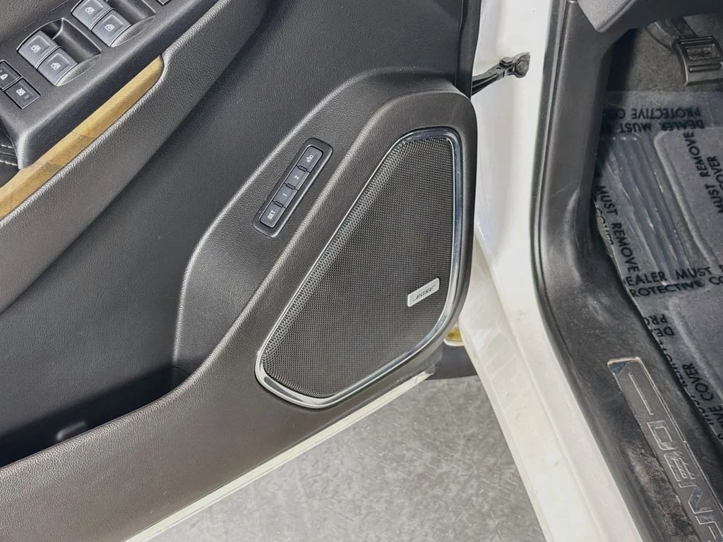 Used 2018 White GMC Denali image 19