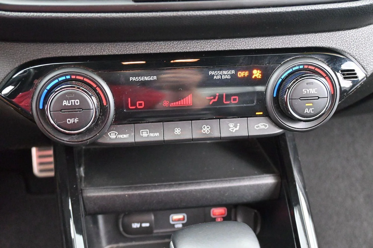 Used 2022 Gravity Gray Kia GT-Line image 23