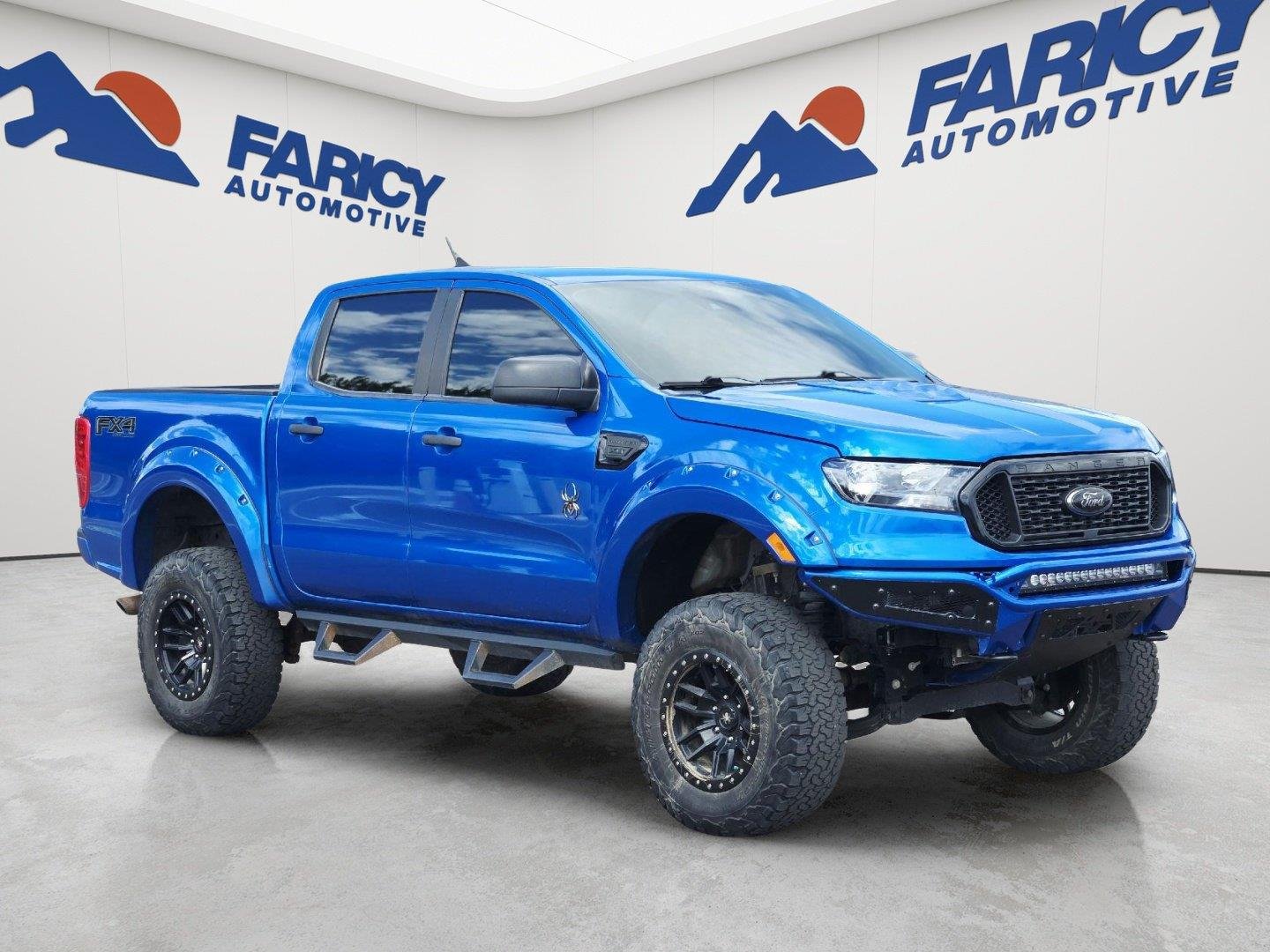 Used 2022 Velocity Blue Ford XLT image 3