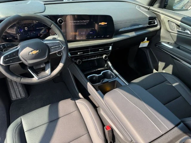 New 2027 Sterling Gray Metallic Chevrolet LT image 4