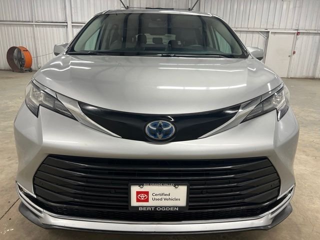 Used 2023 Silver Toyota XLE image 5