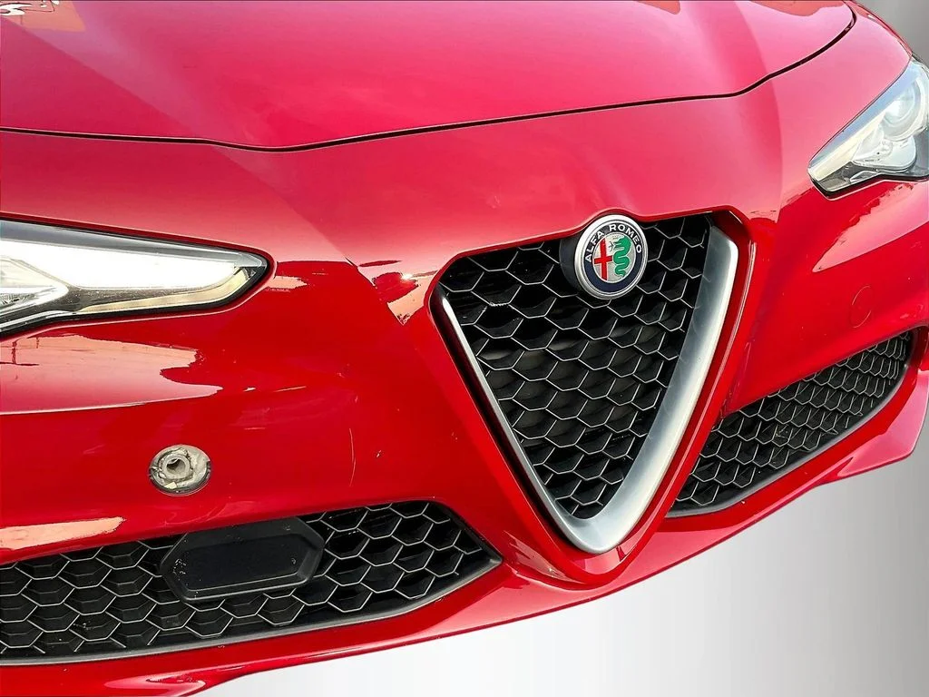 Used 2017 Rosso Alfa Alfa Romeo Base image 32