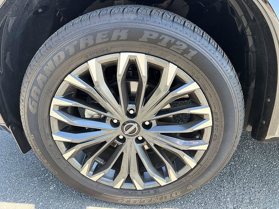 Used 2026 Super Black Nissan Platinum image 9