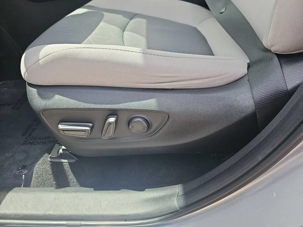 Used 2024 Silver Toyota Hybrid XLE image 35