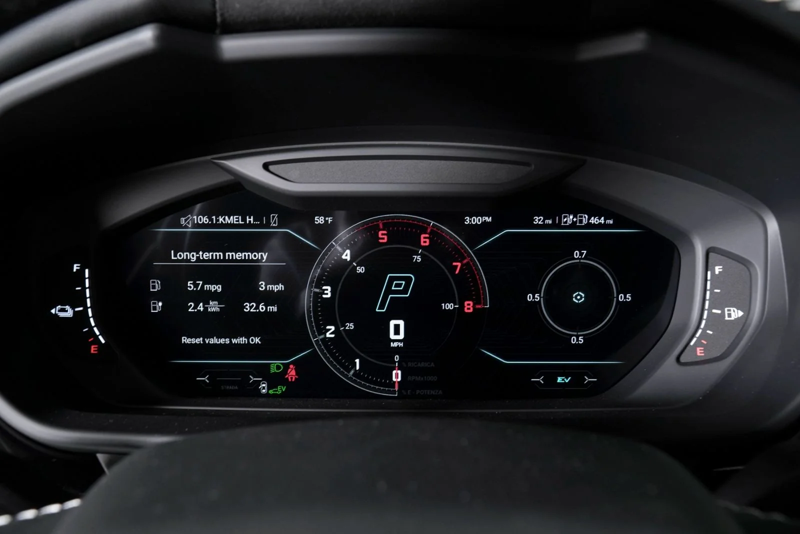 Used 2025  Lamborghini  image 6