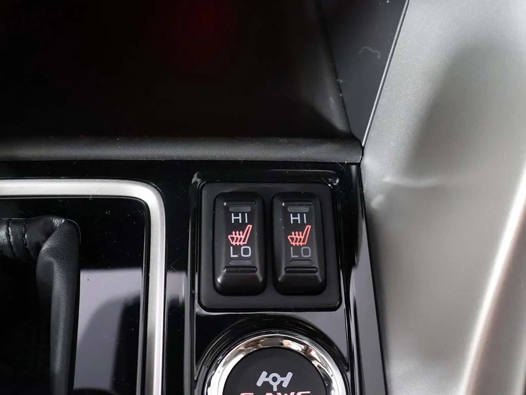 New 2026 Black Mitsubishi SE image 45