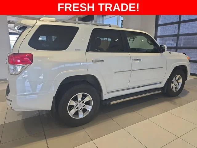 Used 2012 White Toyota SR5 image 5