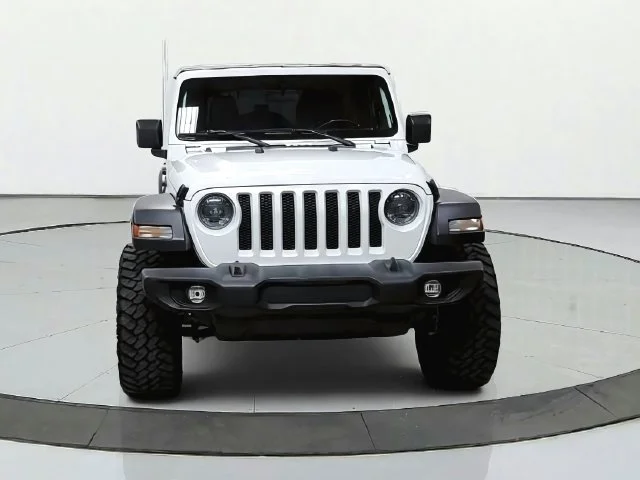Used 2023 White Jeep Sport S image 3
