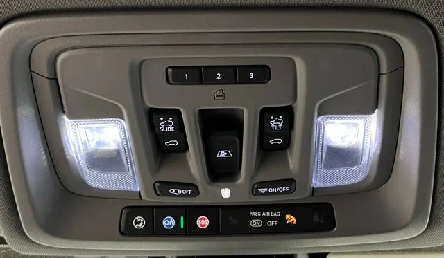 Used 2022 Black GMC Denali image 41