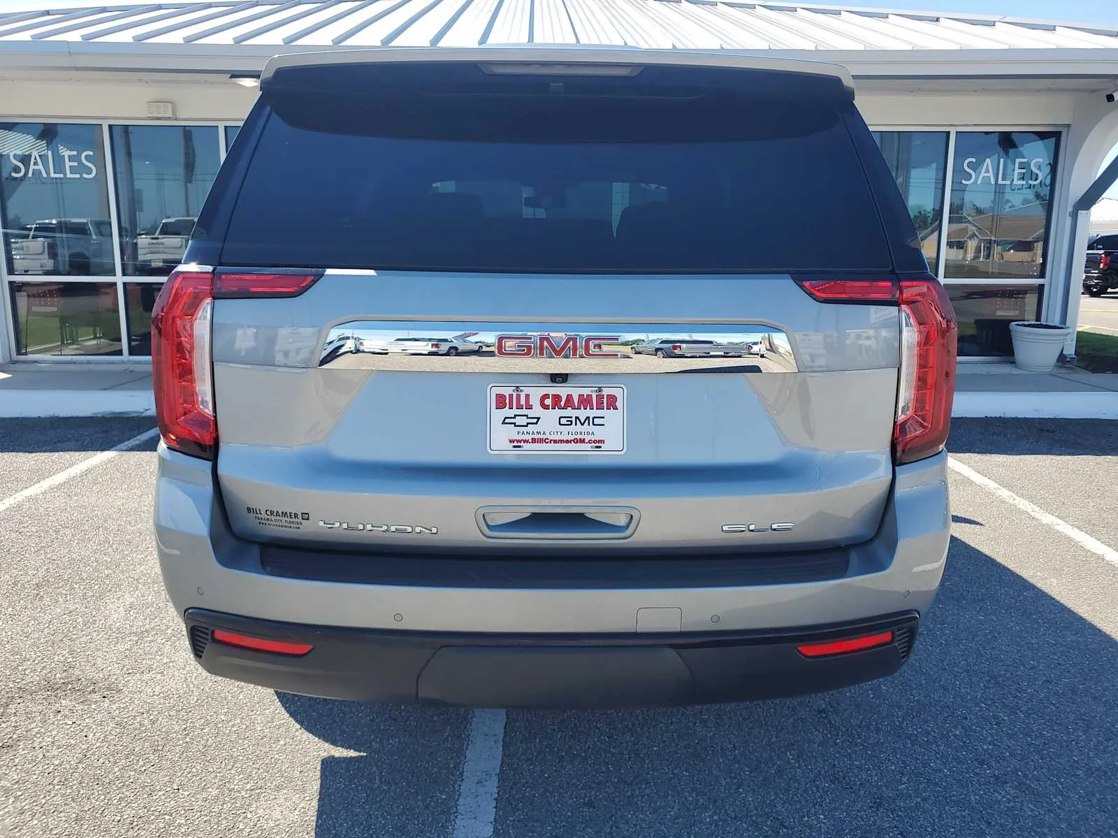 Used 2024 Sterling Metallic GMC SLE image 6