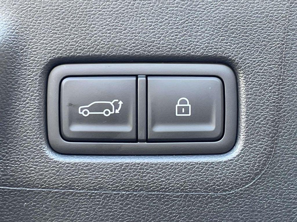 New 2026 White Hyundai Limited FWD image 9