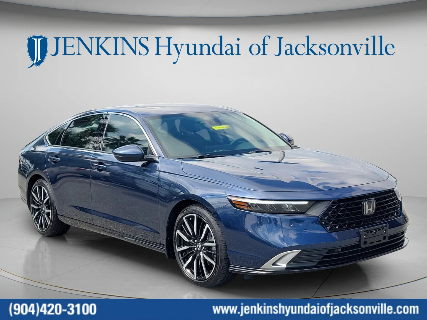 Used 2024 Canyon River Blue Metallic Honda Touring image 1