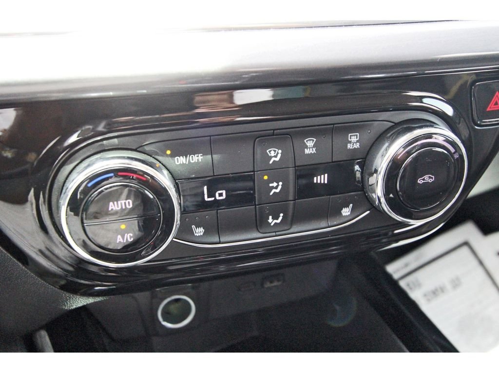 Used 2025 Gray Chevrolet ACTIV image 27