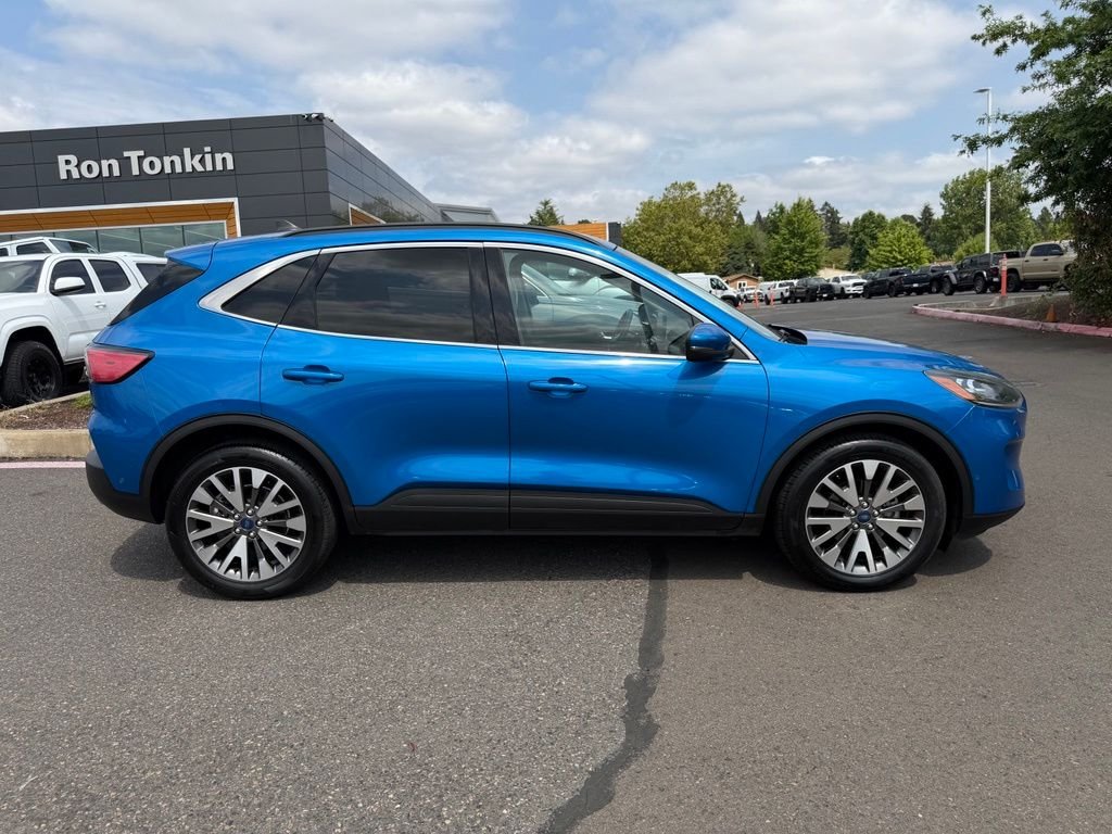 Used 2020 Blue Metallic Ford Titanium image 8