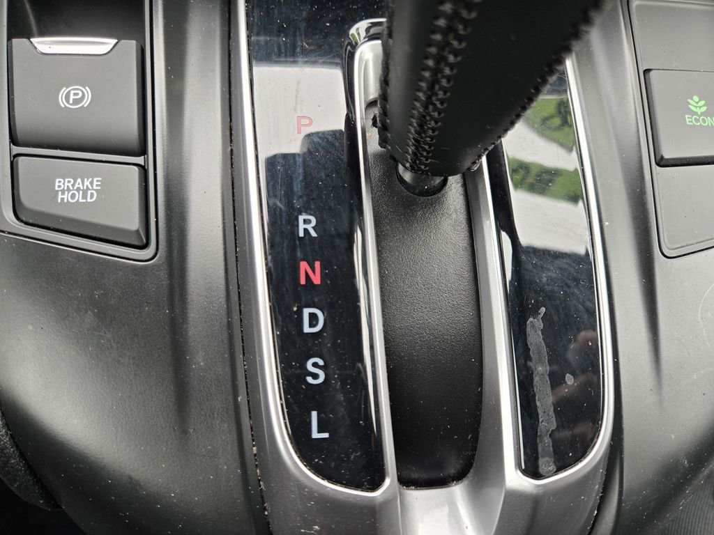 Used 2018 White Diamond Pearl Honda EX image 17