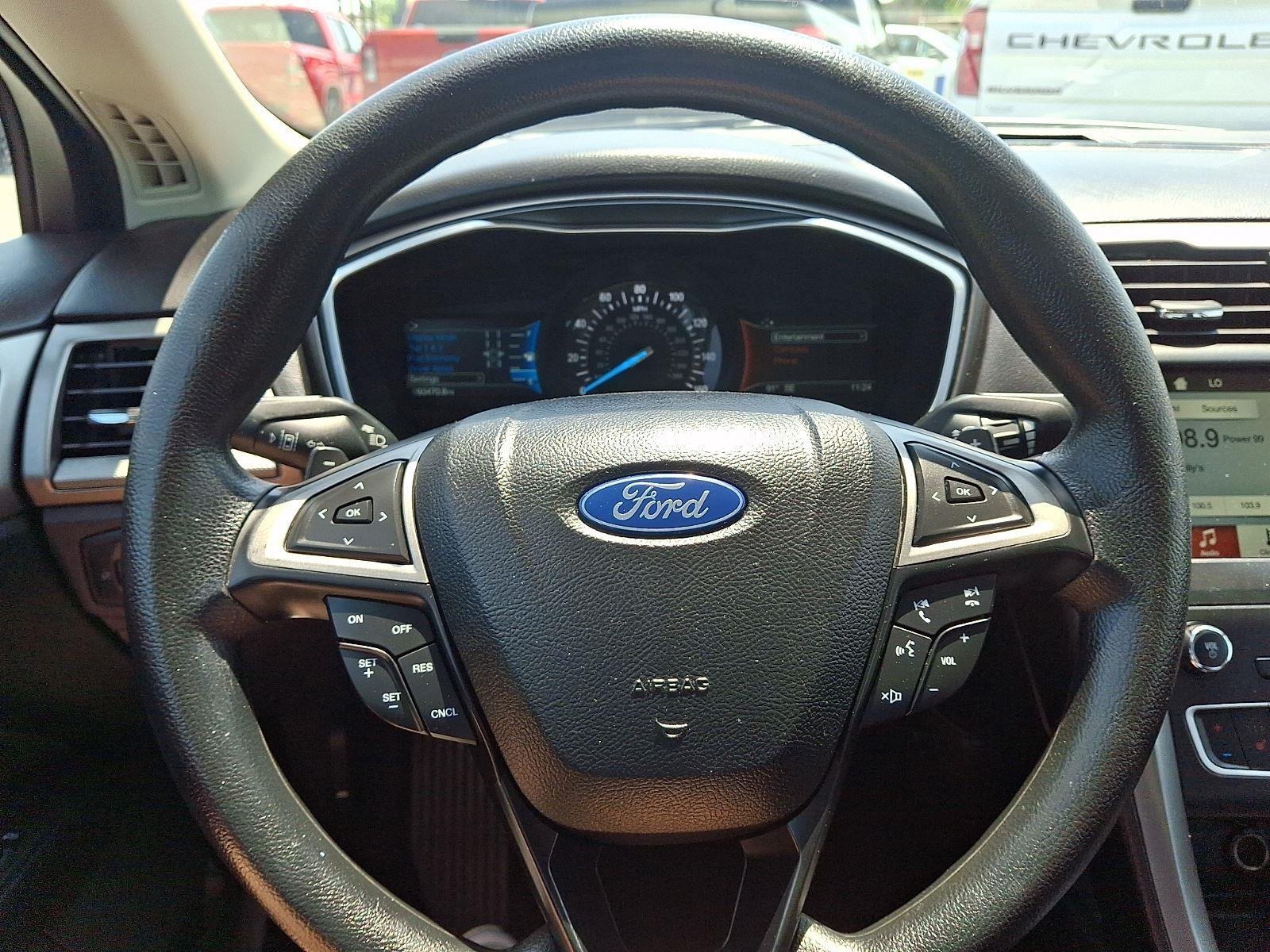 Used 2019 Ingot Silver Ford SE image 19