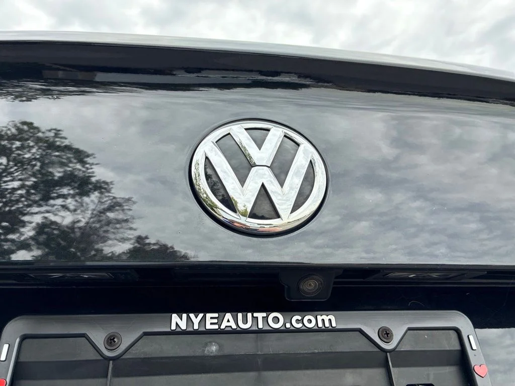Used 2021 Black Volkswagen SEL Premium image 64
