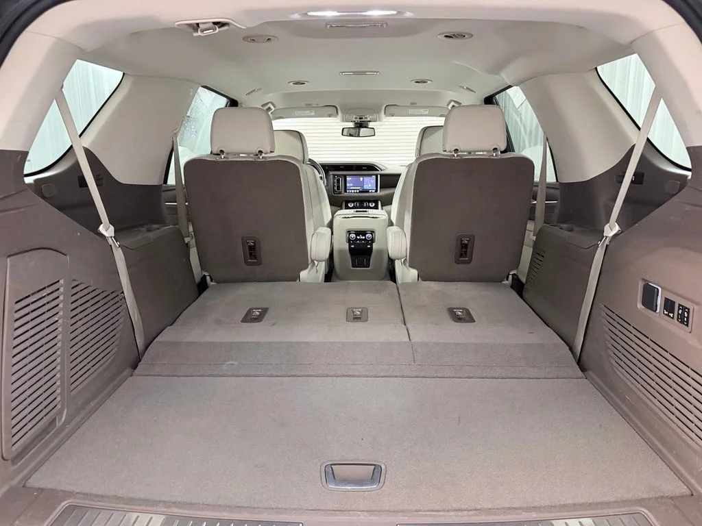 Used 2021 White Frost GMC Denali image 43