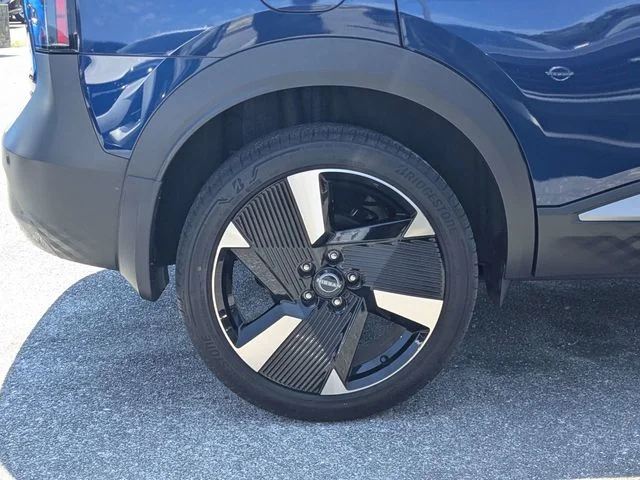2025 Nissan Kicks SR - Photo 9