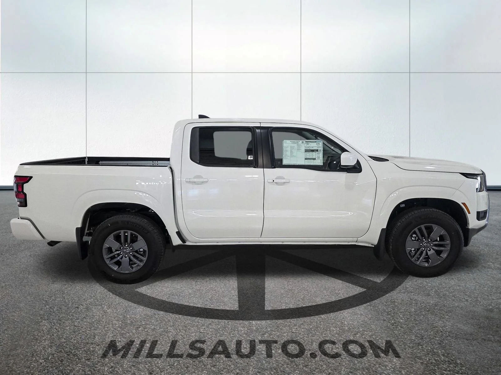 2026 Nissan Frontier SV - Photo 9