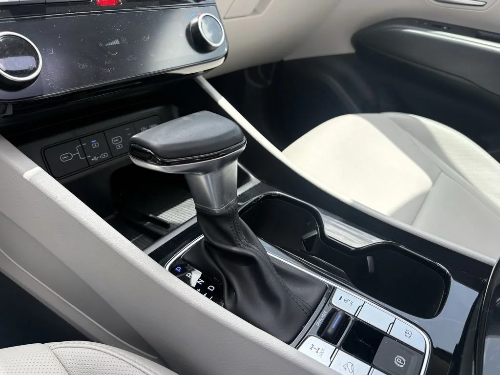 Used 2025 Atlantis Blue Hyundai SEL Convenience image 22
