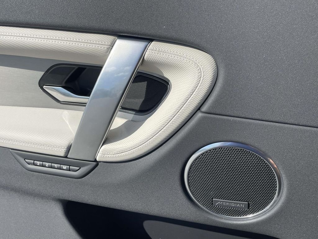 New 2026 Carpathian Grey Land Rover Landmark image 35