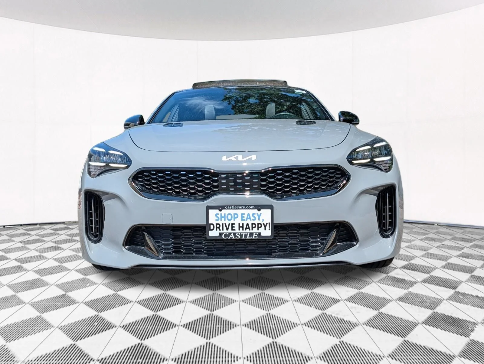 Used 2022 White Kia GT1 image 17