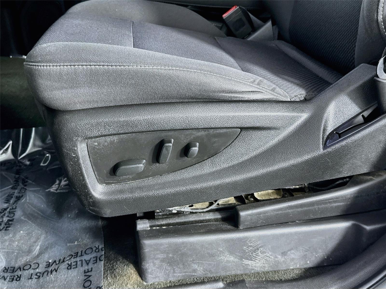Used 2018 Summit White GMC SLE image 19