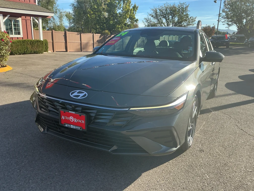 2024 Hyundai Elantra Limited