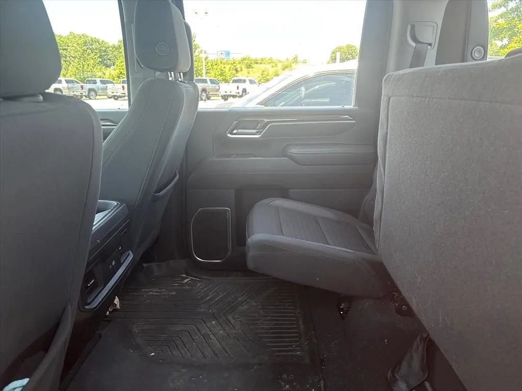 Used 2024 Summit White Chevrolet LT image 19